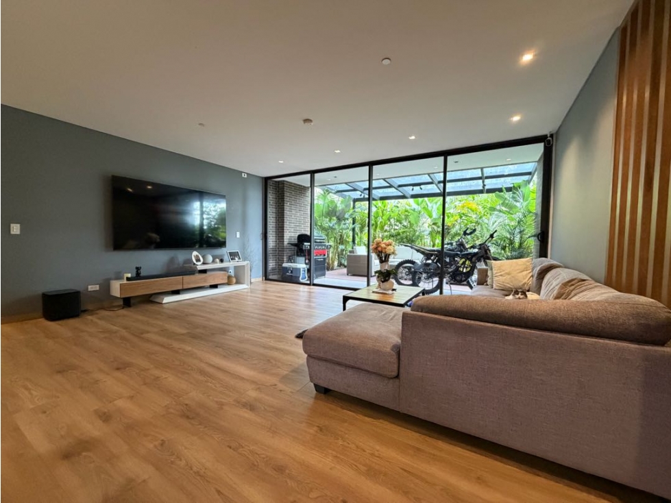 APARTAMENTO MODERNO Y CON TERRAZA EN LAS PALMAS