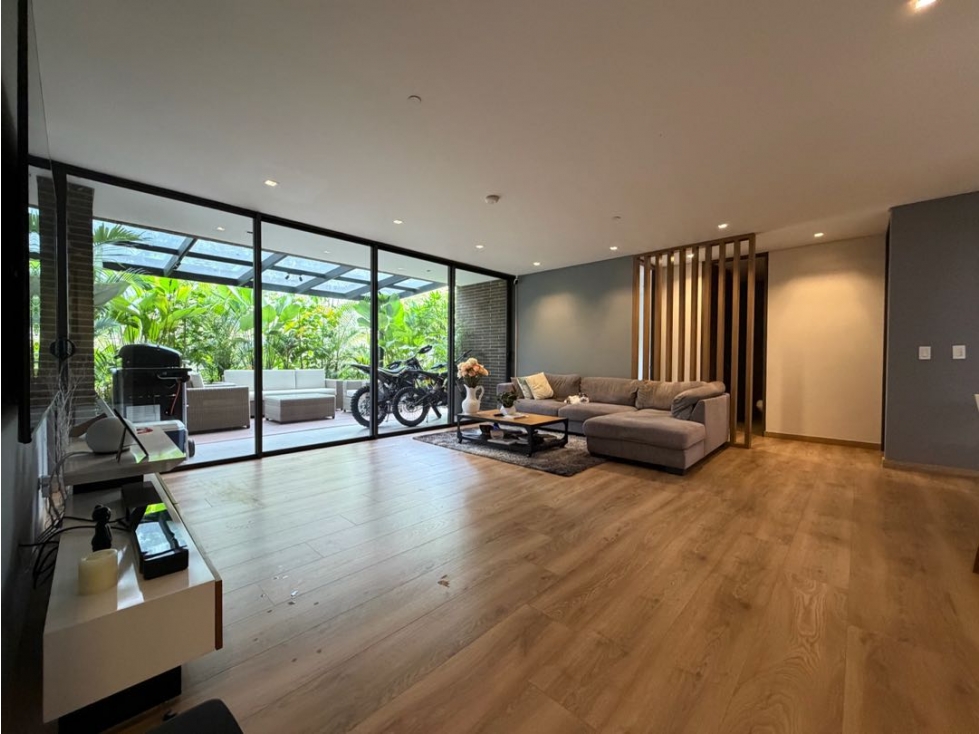 APARTAMENTO MODERNO Y CON TERRAZA EN LAS PALMAS — foto 2
