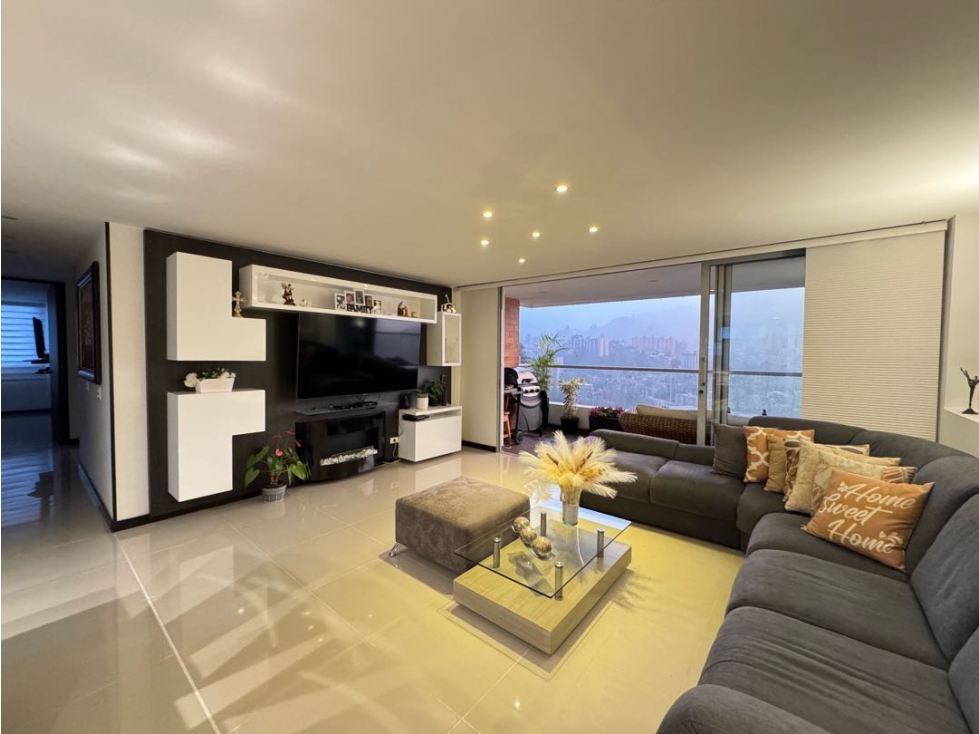 Apartamento moderno en venta Envigado Loma las Brujas vista definida
