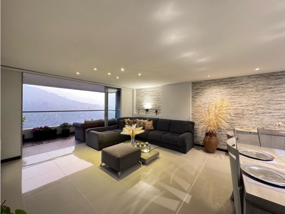 Apartamento moderno en venta Envigado Loma las Brujas vista definida — foto 2