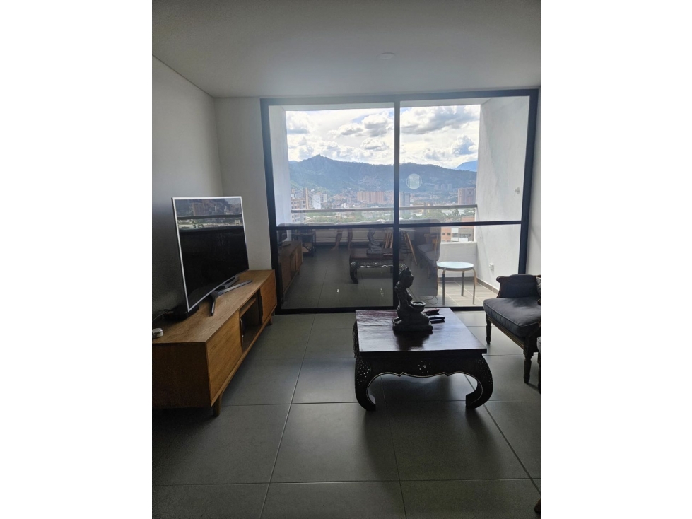 APARTAMENTO MUY COMERCIAL EN ENVIGADO / SEÑORIAL