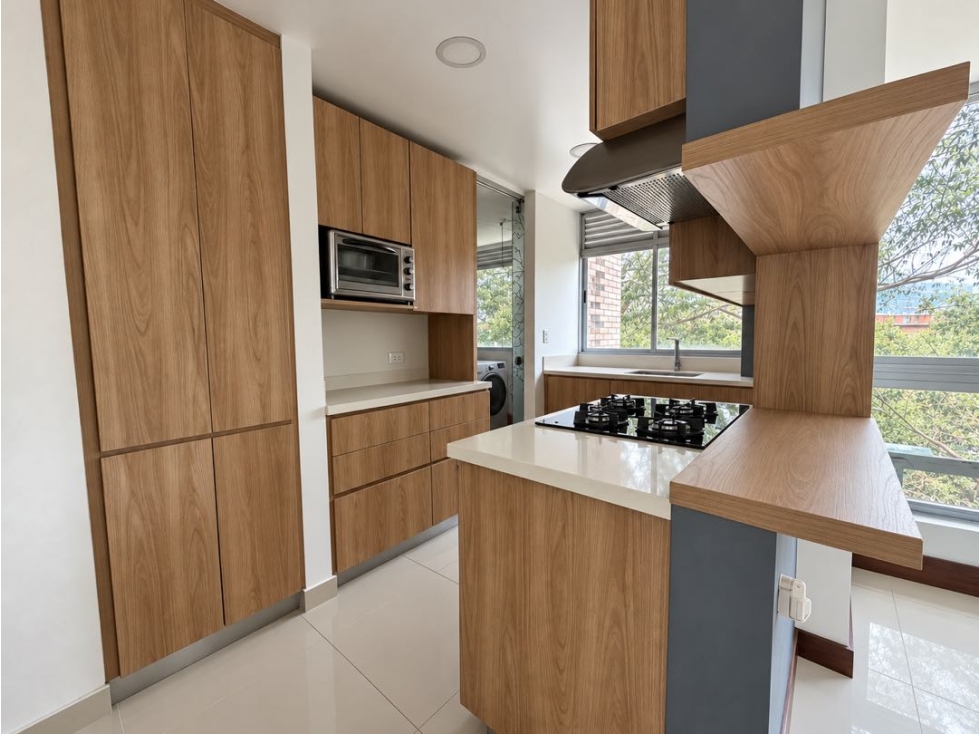 APARTAMENTO MUY COMERCIAL EN EL POBLADO - FLORIDA — foto 4