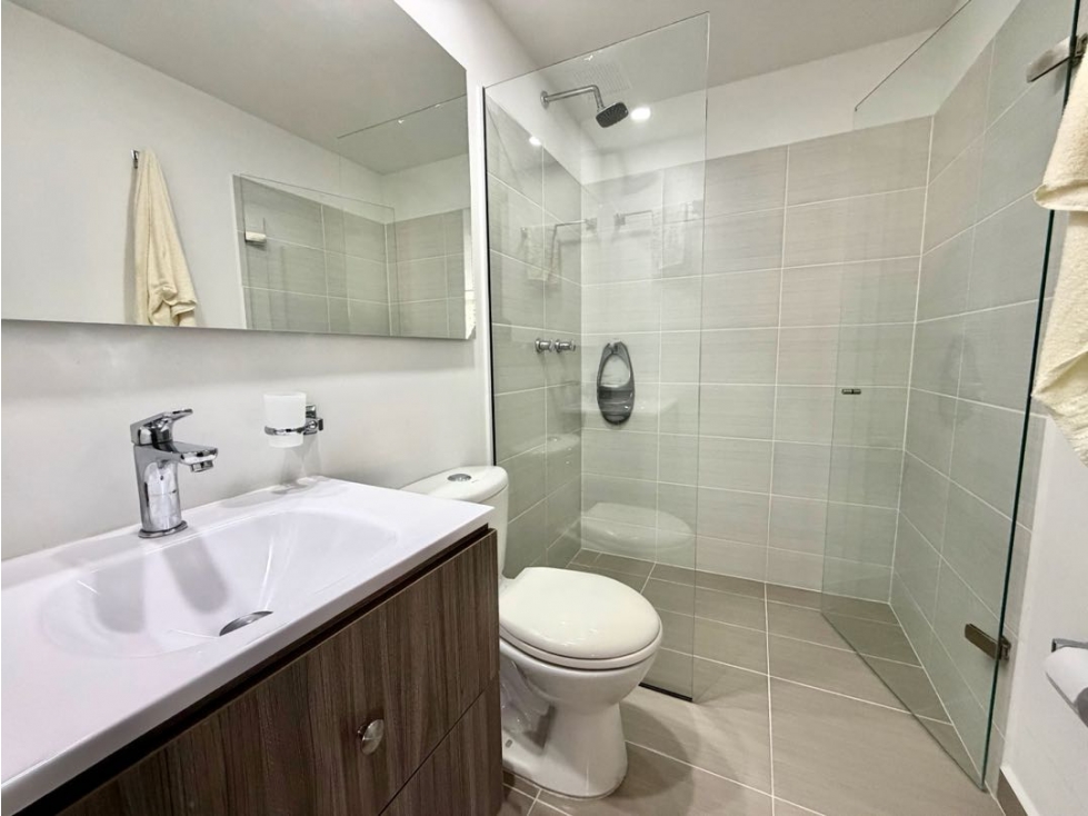 APARTAMENTO MUY COMERCIAL EN ITAGÜÍ - LAS CHIMENEAS — foto 5