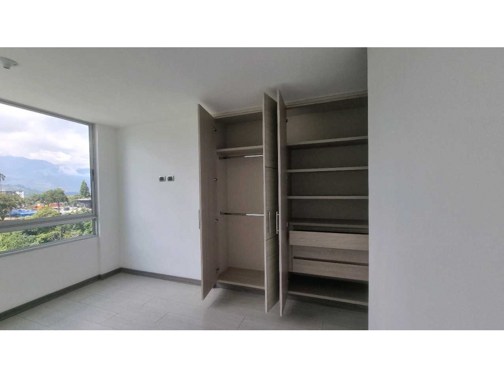 Apartamento nuevo al norte de armenia con doble parqueadero y vista — foto 4