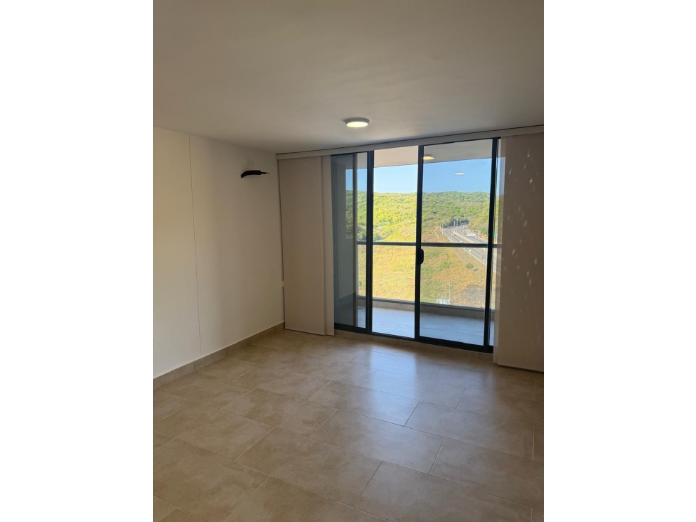 APARTAMENTO NUEVO ARRIENDO MIRADOR DEL PUERTO PISO ALTO LADO SOMBRA
