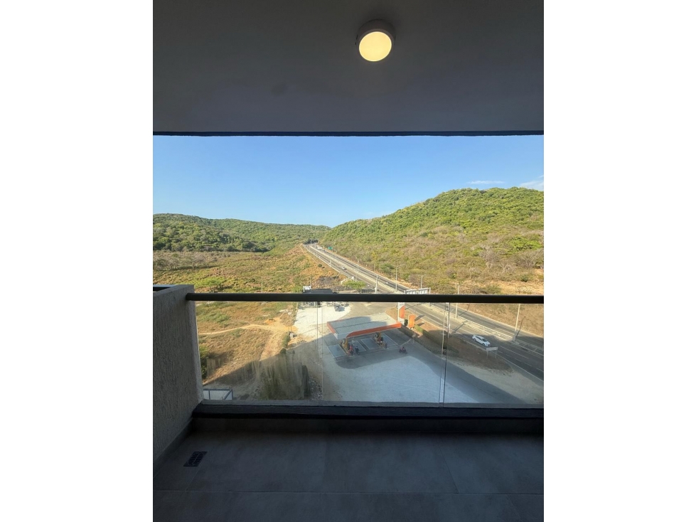 APARTAMENTO NUEVO ARRIENDO MIRADOR DEL PUERTO PISO ALTO LADO SOMBRA — foto 3