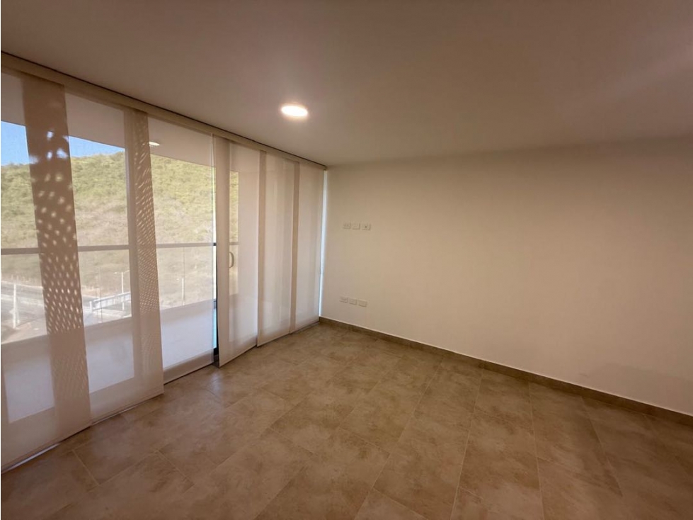 APARTAMENTO NUEVO ARRIENDO MIRADOR DEL PUERTO PISO ALTO LADO SOMBRA — foto 6