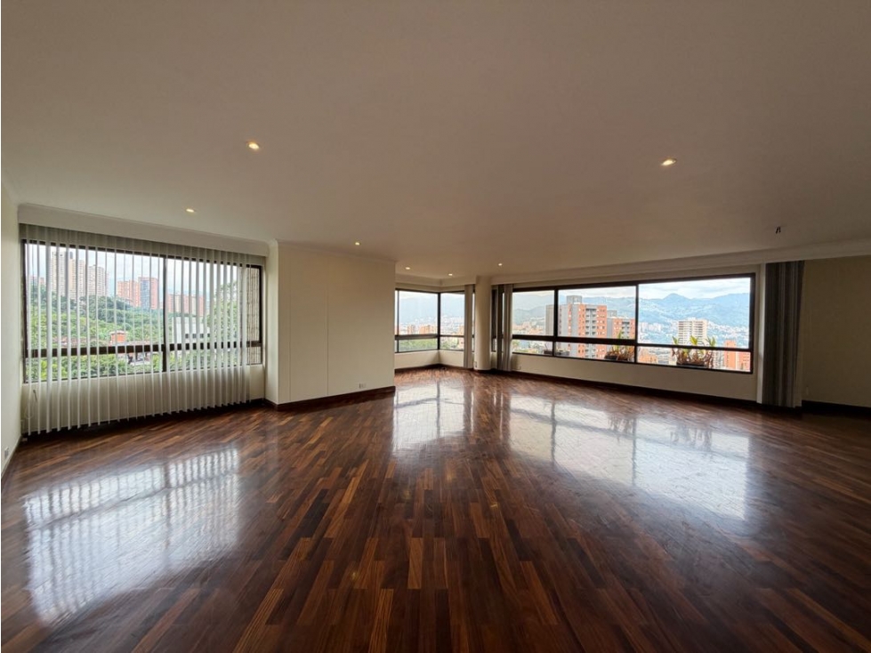 VENDEMOS Apartamento Original Sector El Tesoro Piso Alto — foto 4