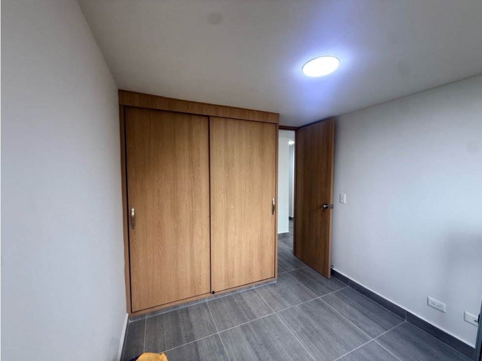 apartamento para alquiler en calasanz — foto 4