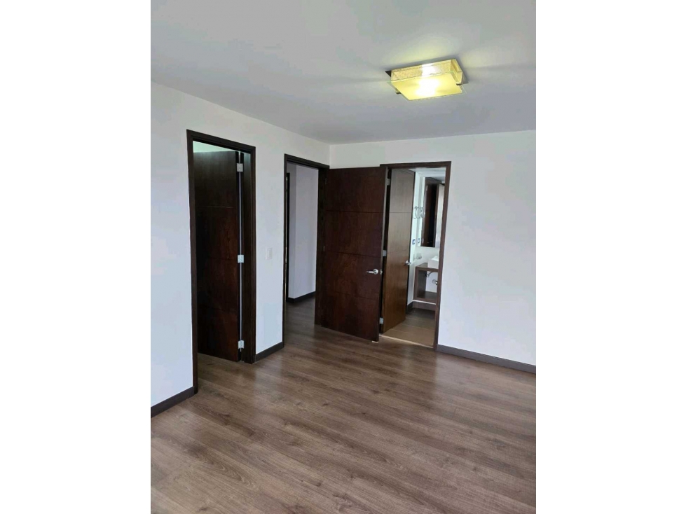 Apartamento en Arriendo Castropol — foto 3
