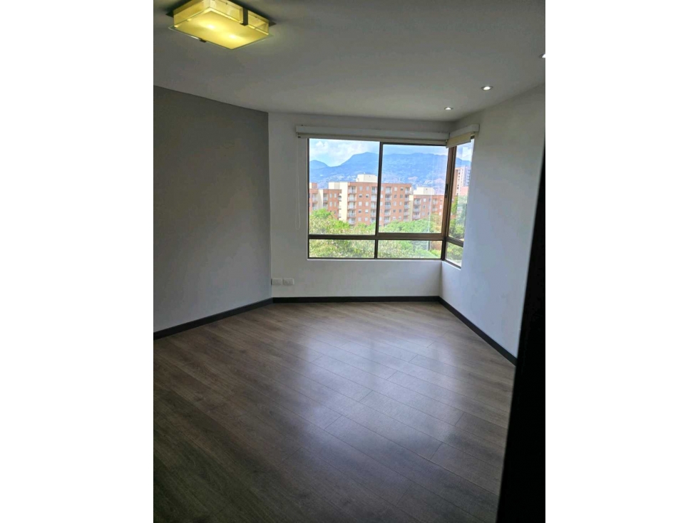 Apartamento en Arriendo Castropol — foto 4