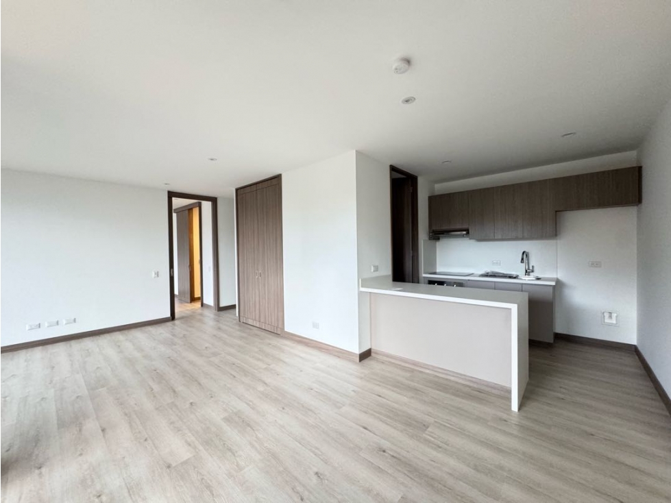 Apartamento para estrenar en arriendo El Poblado Seniors Club