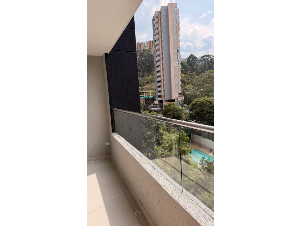 Apartamento para estrenar en arriendo en Verde Olivo, Envigado
