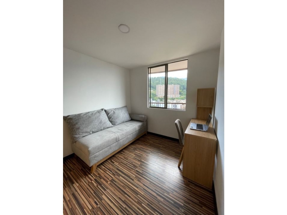 Apartamento en Arriendo Amoblado en Loma del Indio — foto 3