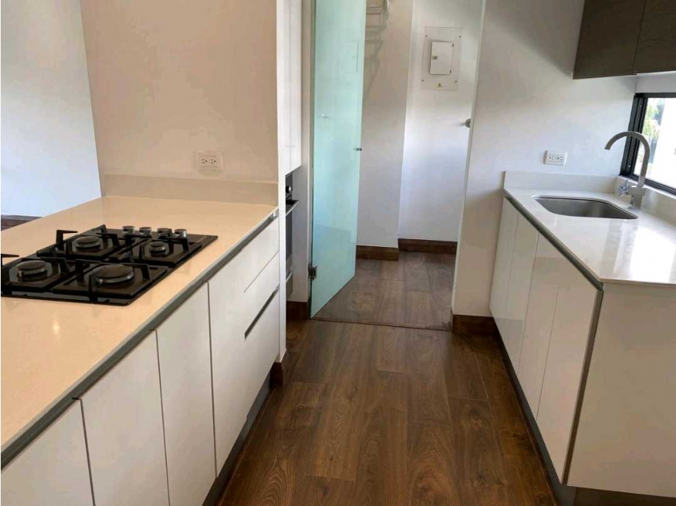 APARTAMENTO PARA LA RENTA EN EL POBLADO SECTOR SAN LUCAS — foto 2