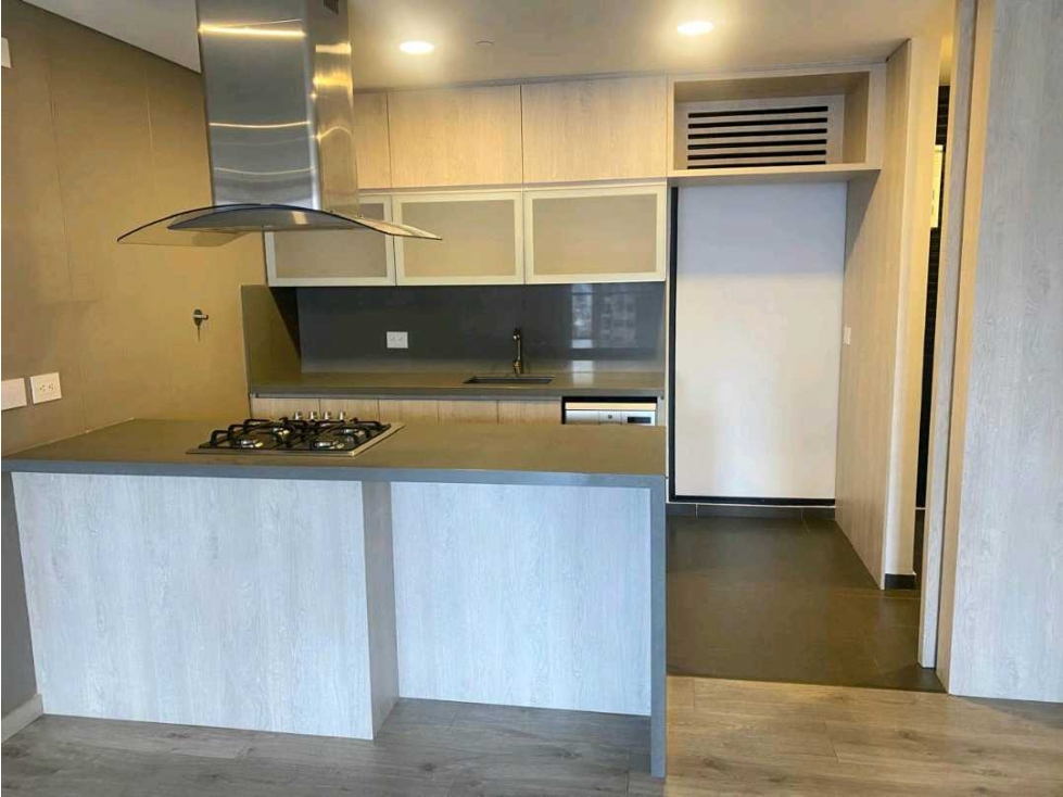APARTAMENTO PARA LA RENTA EN EL POBLADO SECTOR ALTOS DEL POBLADO
