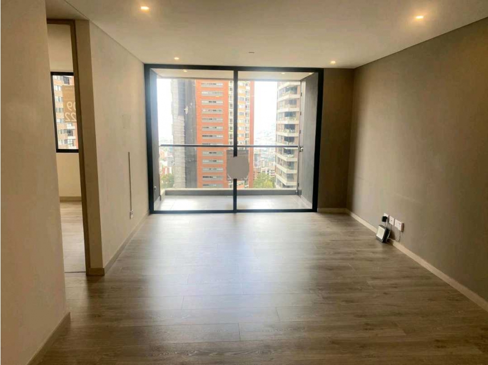 APARTAMENTO PARA LA RENTA EN EL POBLADO SECTOR ALTOS DEL POBLADO — foto 3