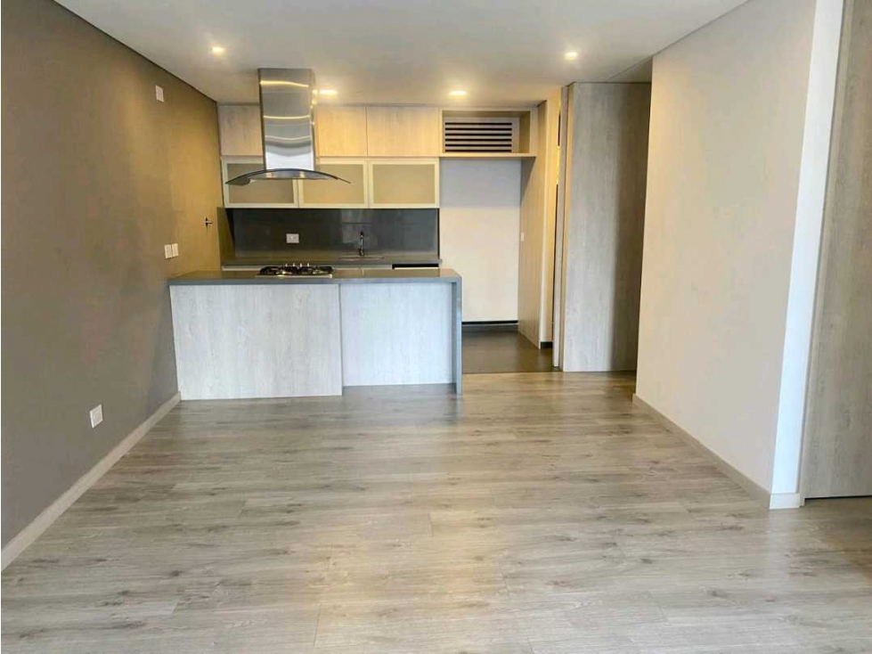 APARTAMENTO PARA LA RENTA EN EL POBLADO SECTOR ALTOS DEL POBLADO — foto 5