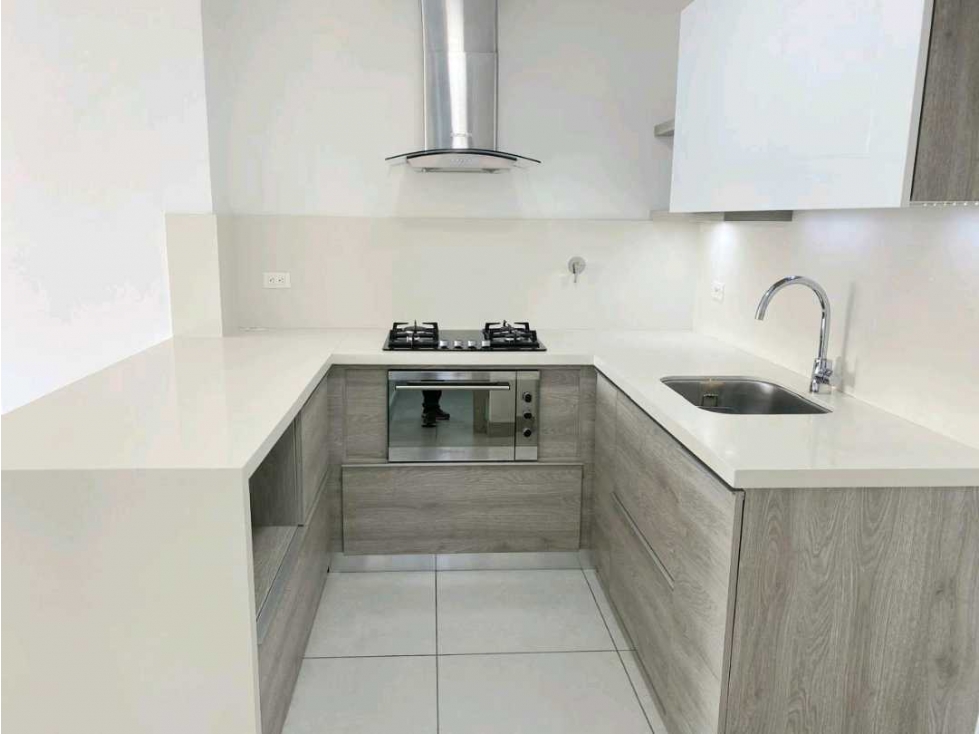 APARTAMENTO PARA LA RENTA EN ENVIGADO SECTOR LOMA LOS MESA — foto 2