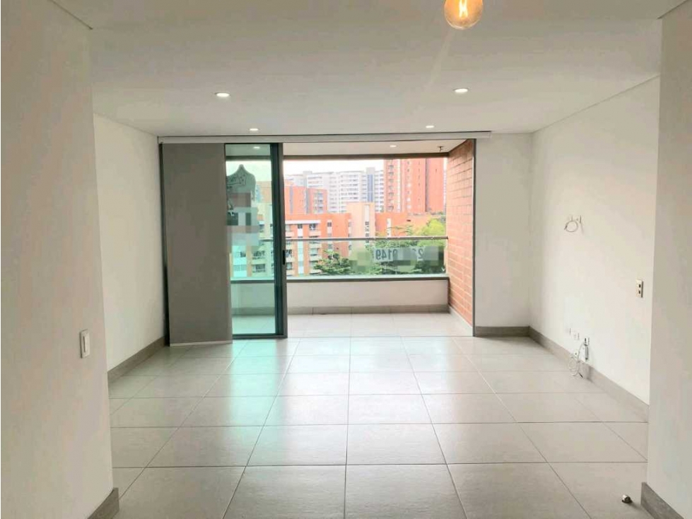 APARTAMENTO PARA LA RENTA EN ENVIGADO SECTOR LOMA LOS MESA — foto 4