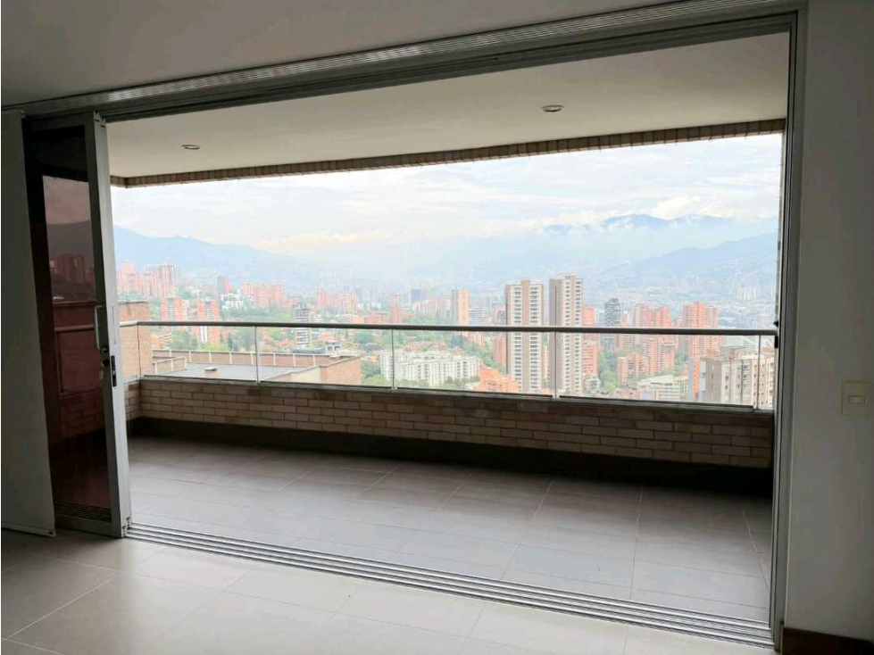 APARTAMENTO PARA LA RENTA EN EL POBLADO SECTOR LOMA LAS SANTAS — foto 3