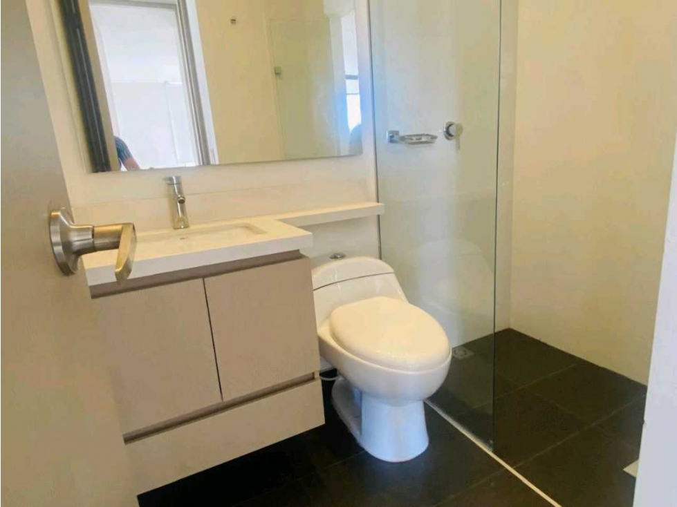 APARTAMENTO PARA LA RENTA EN EL POBLADO SECTOR ALTOS DEL POBLADO — foto 5