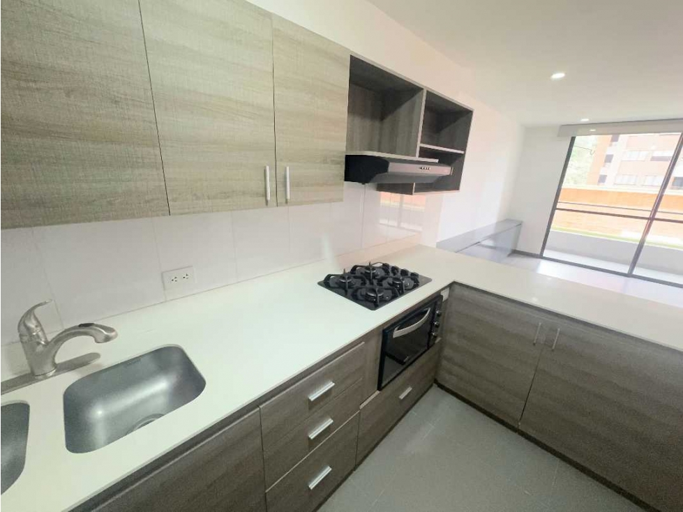 APARTAMENTO PARA LA RENTA EN ENVIGADO SECTOR LOMA DEL ESCOBERO