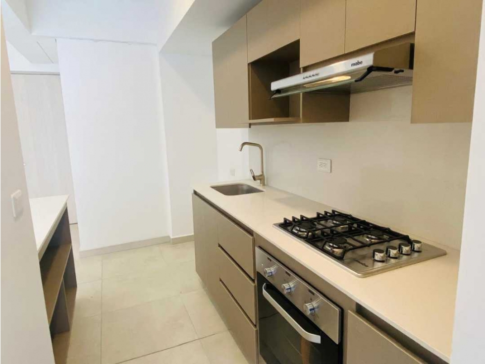 APARTAMENTO PARA LA RENTA EN ENVIGADO SECTOR JARDINES — foto 2