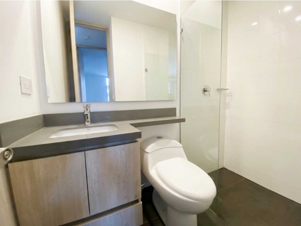 APARTAMENTO PARA LA RENTA EN EL POBLADO SECTOR ALTOS DEL POBLADO — foto 6