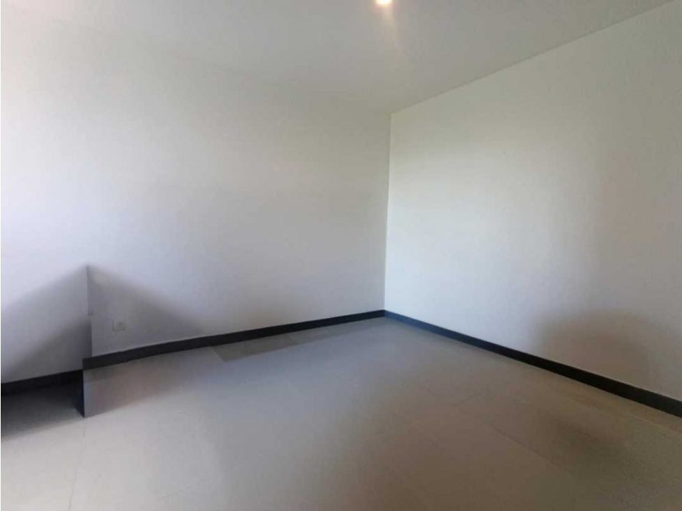 APARTAMENTO PARA LA RENTA EN ENVIGADO LOMA DEL ESMERALDAL — foto 4