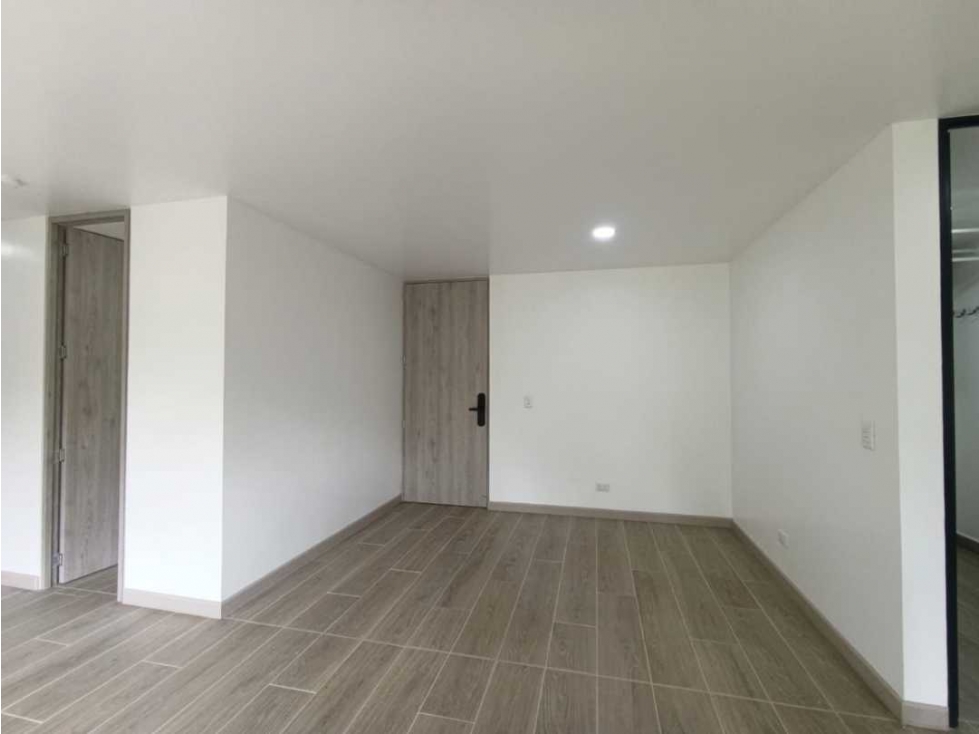 APARTAMENTO PARA LA RENTA EN EL RETIRO - 4
