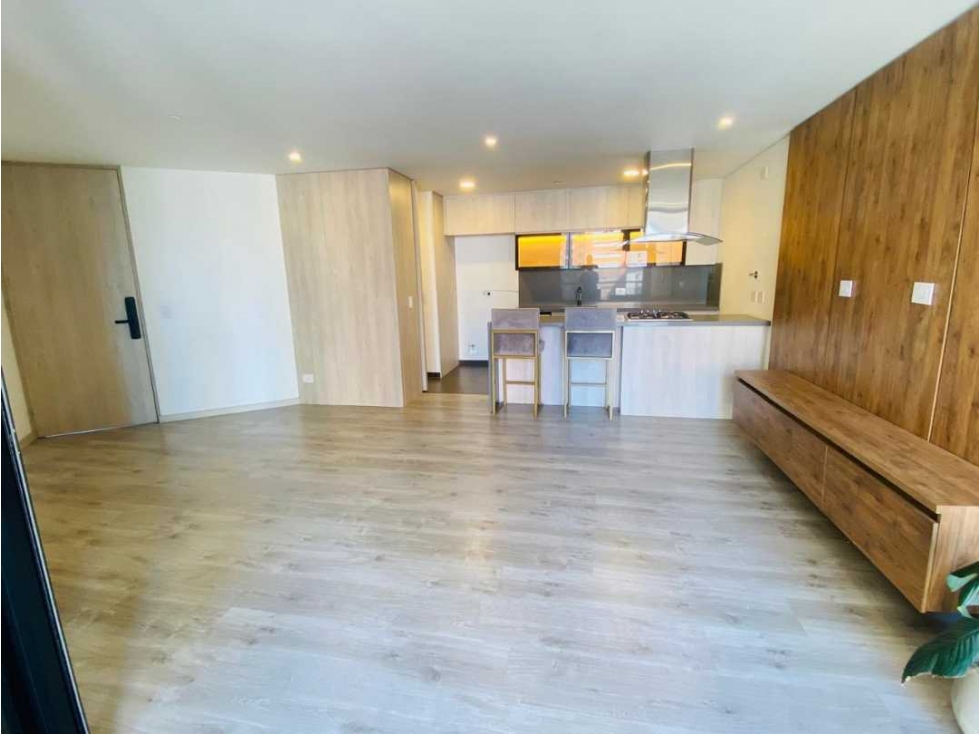 APARTAMENTO PARA LA RENTA EN EL POBLADO SECTOR ALTOS DEL POBLADO — foto 5