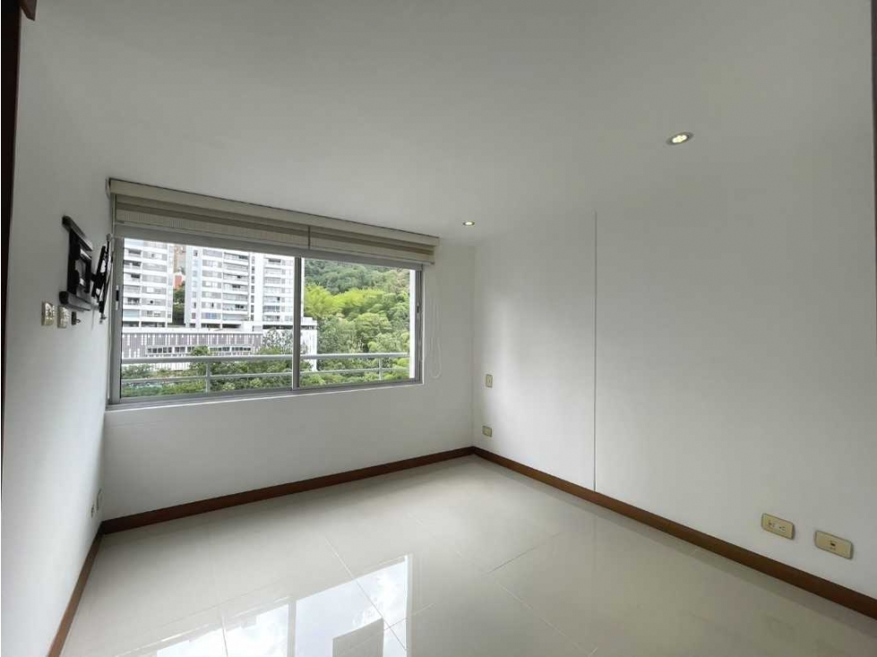 APARTAMENTO PARA LA RENTA EN LA LOMA DEL INDIO SECTOR LAS PALMAS — foto 4