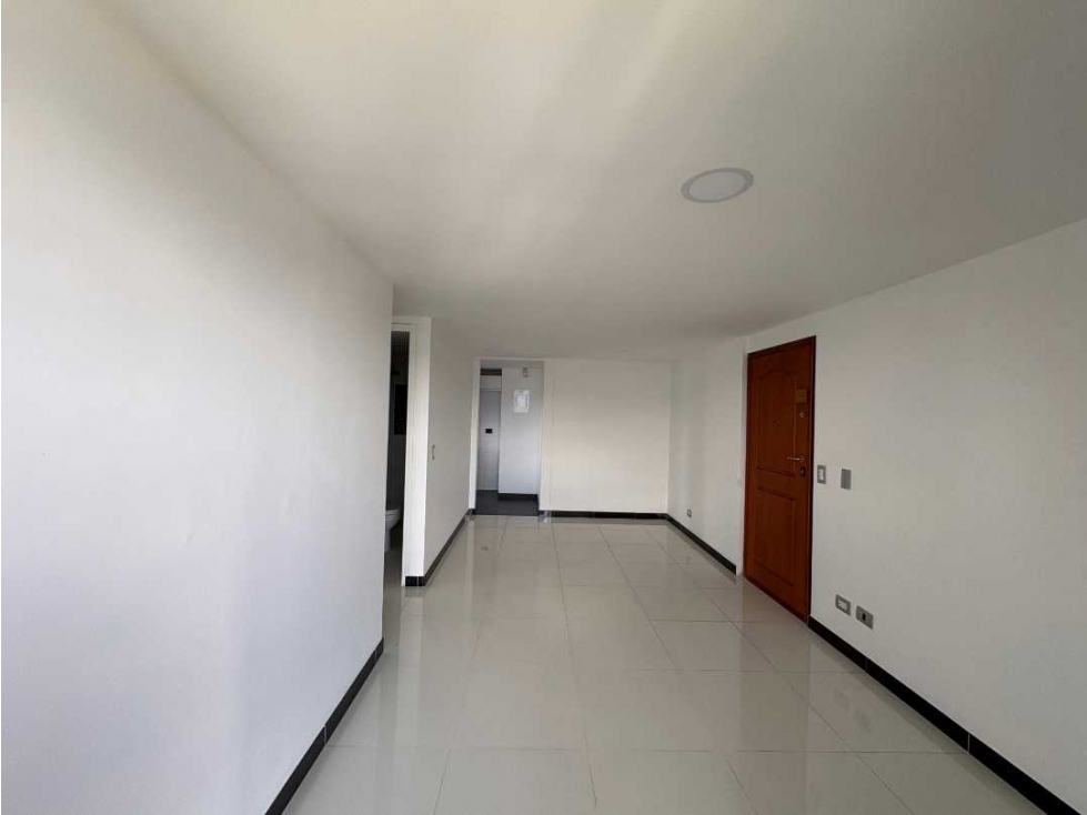 APARTAMENTO PARA LA VENTA EL POBLADOSECTOR BALSOS — foto 4