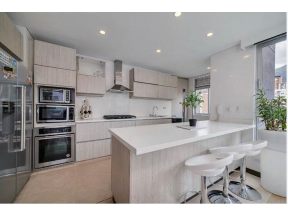 Apartamento para la venta en Castopol, El Poblado, Medellin — foto 3
