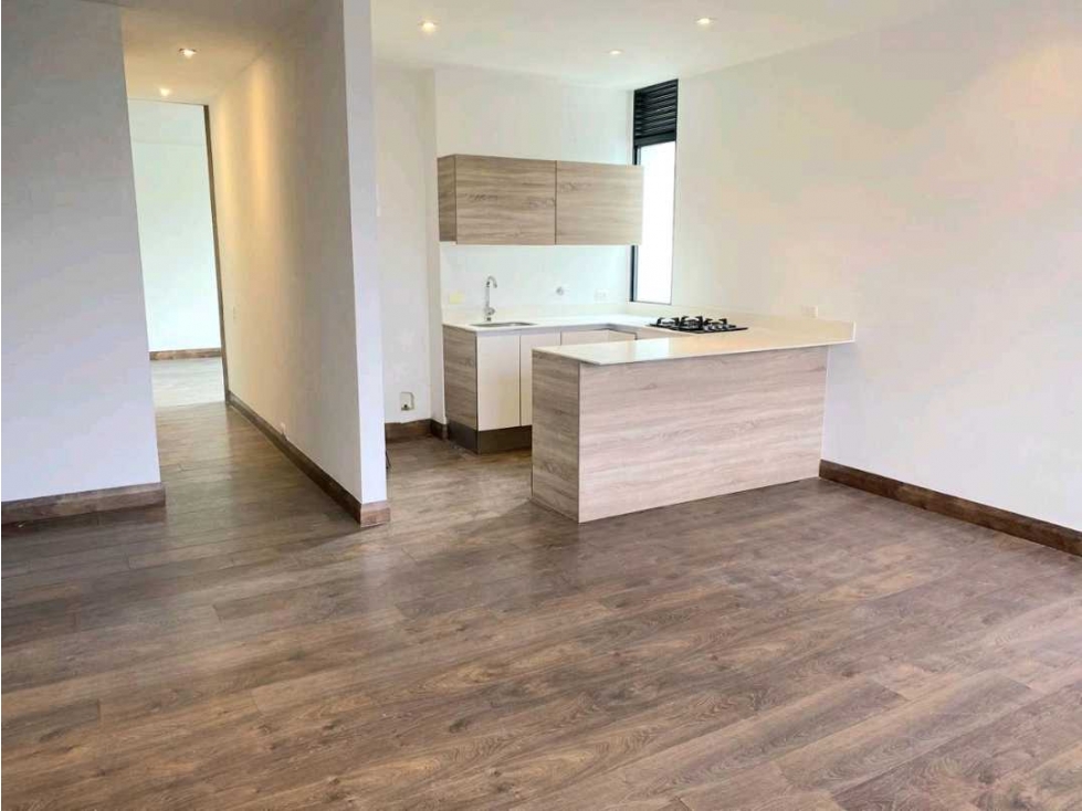 APARTAESTUDIO PARA LA RENTA EN EL POBLADO SECTOR SAN LUCAS — foto 2