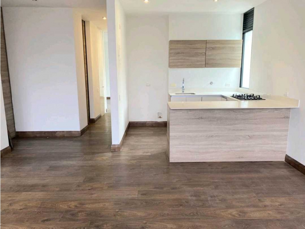 APARTAESTUDIO PARA LA RENTA EN EL POBLADO SECTOR SAN LUCAS — foto 4