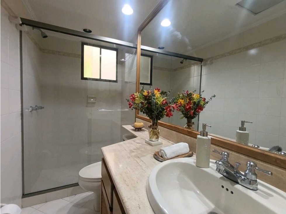 APARTAMENTO DUPLEX PARA LA VENTA EN EL POBLADO — foto 3