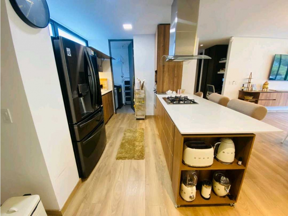 APARTAMENTO PARA LA VENTA EN EL POBLADO SECTOR LAS PALMAS — foto 2