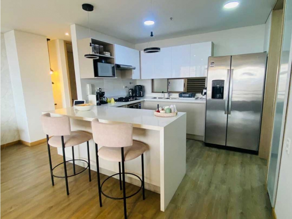 APARTAMENTO PARA LA VENTA EN EL POBLADO SECTOR EL TESORO — foto 3