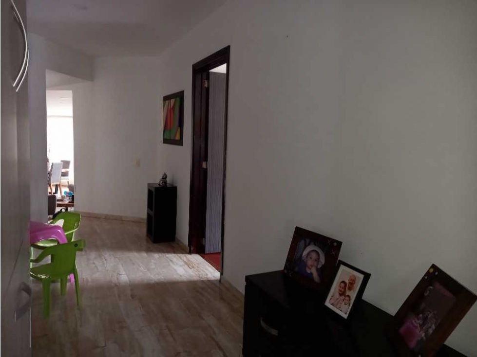 Apartamento para la venta en la Castellana primer piso esquinero — foto 3