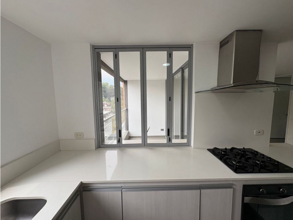 Apartamento en Venta en Medellín Av Palmas — foto 3