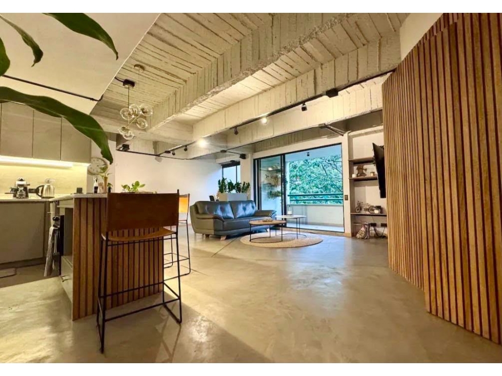 APARTAMENTO PARA LA VENTA, LAS LOMAS REFORMADO VISTA VERDE