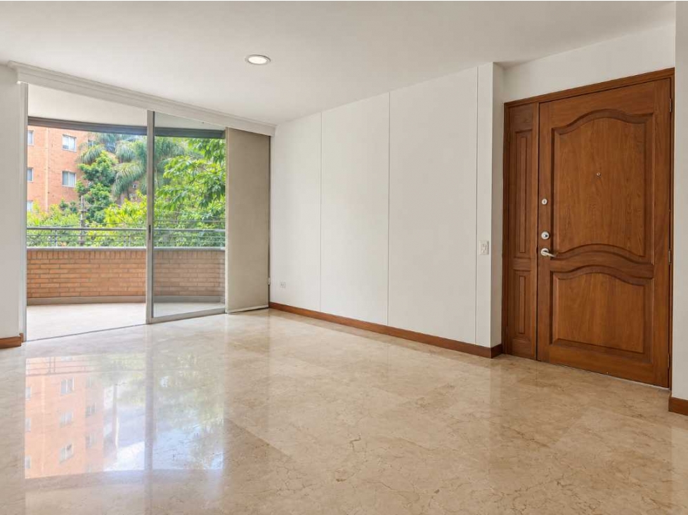 APARTAMENTO PARA LA VENTA LAURELES CERCA AL SEGUNDO PARQUE — foto 2