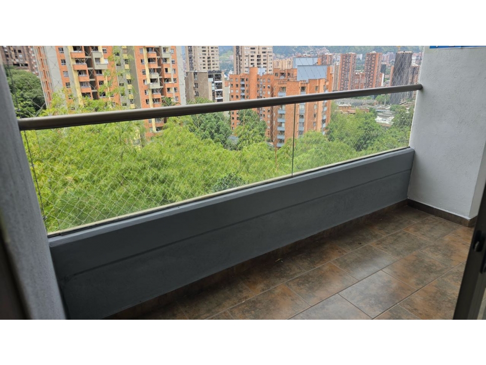 Apartamento en Venta loma san Julian Poblado