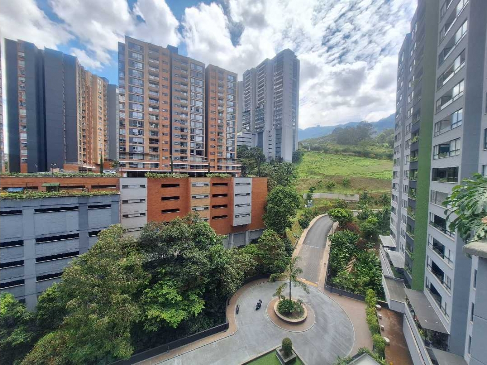 APARTAMENTO PARA LA VENTA, LOMA LAS BRUJAS/ENVIGADO.