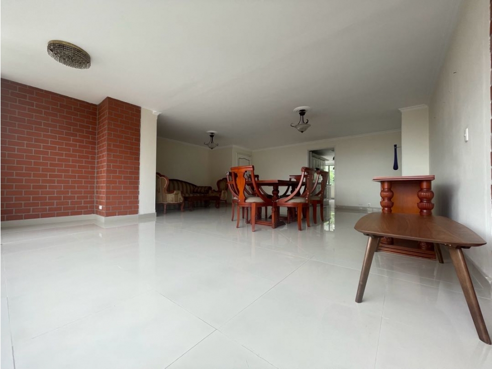 Apartamento para reformar por tesoro amplio y bien ubicado — foto 2