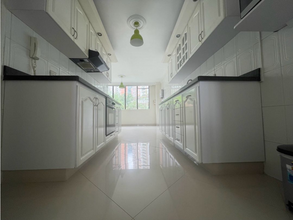 Apartamento para reformar por tesoro amplio y bien ubicado — foto 5