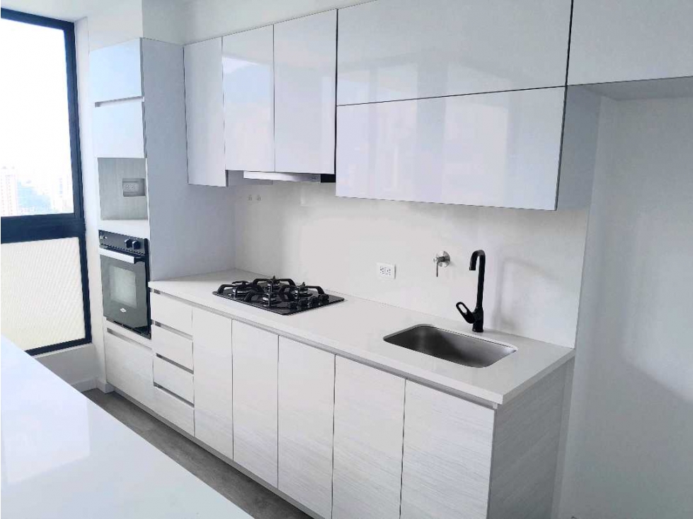 APARTAMENTO PARA RENTA EN EL POBLADO SECTOR LALINDE — foto 2