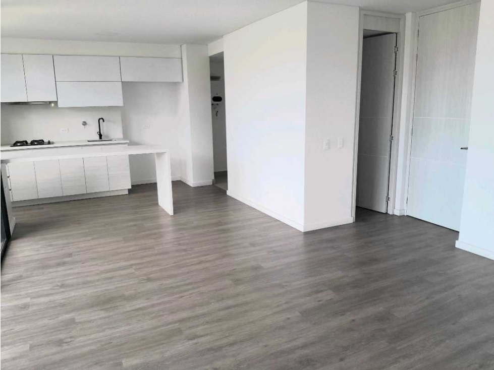 APARTAMENTO PARA RENTA EN EL POBLADO SECTOR LALINDE — foto 5